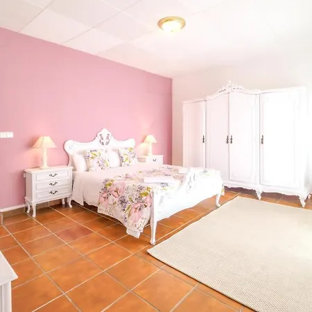 Spacious House In Trabal Can Trabal