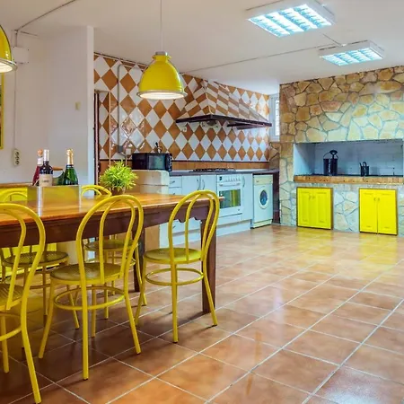 Spacious House In Trabal