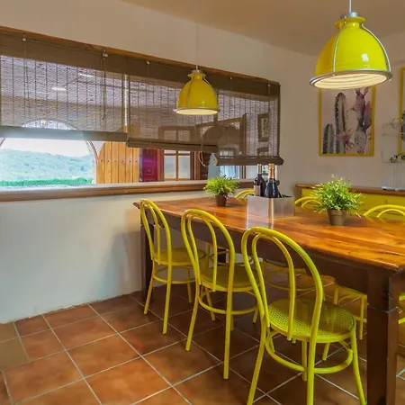 Spacious House In Trabal