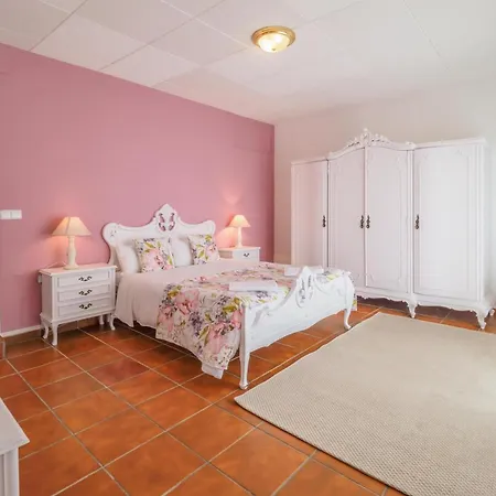 Spacious House In Trabal
