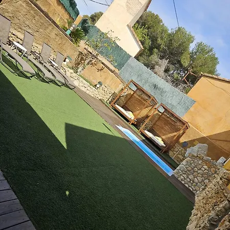 Dom wakacyjny Spacious House In Trabal Can Trabal