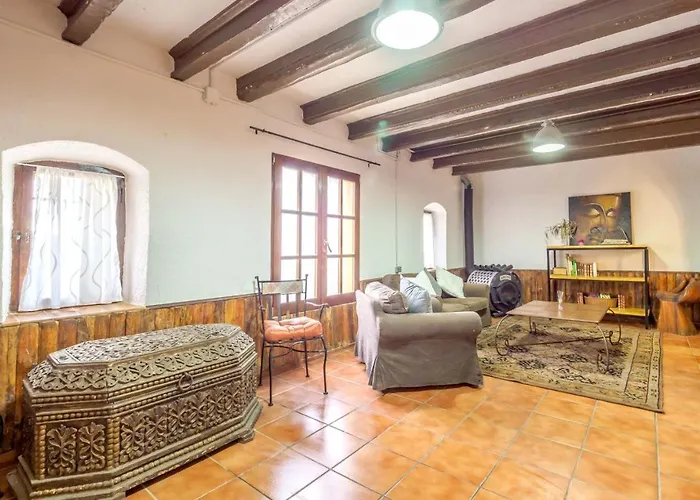 Spacious House In Trabal *